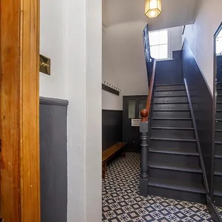 Hot Tub - Pool Table, Nyaraló *