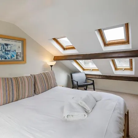 Hot Tub - Pool Table, Nyaraló York