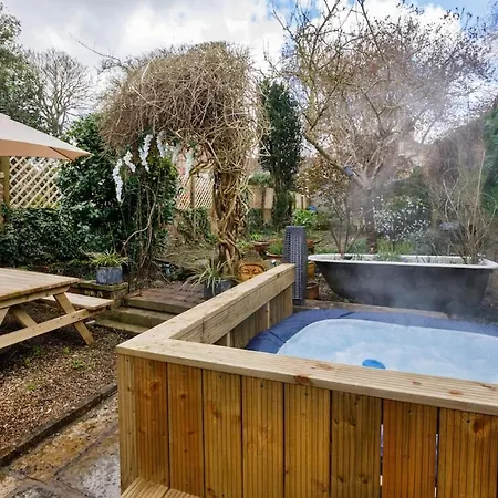 Nyaraló Hot Tub - Pool Table, *