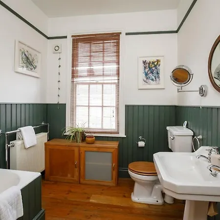 Nyaraló Hot Tub - Pool Table, York