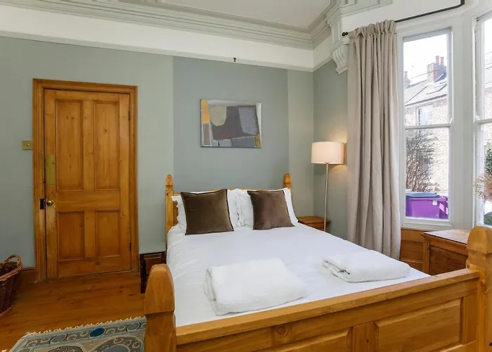 Hot Tub - Pool Table,