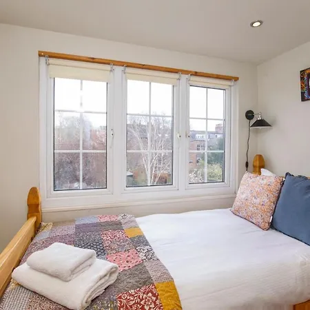 Hot Tub - Pool Table, Holiday home York