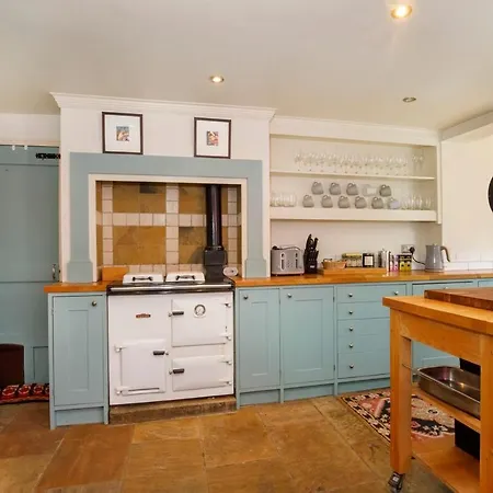 Hot Tub - Pool Table, Holiday home York